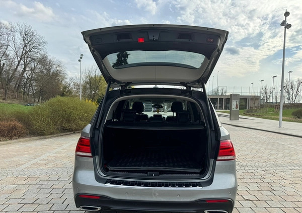 Mercedes-Benz GLE cena 141000 przebieg: 167000, rok produkcji 2015 z Opoczno małe 121